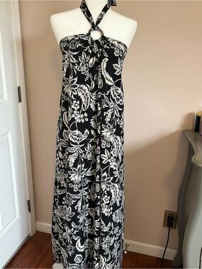 Source Unknown Black & White Floral Halter Maxi Dress with Ring